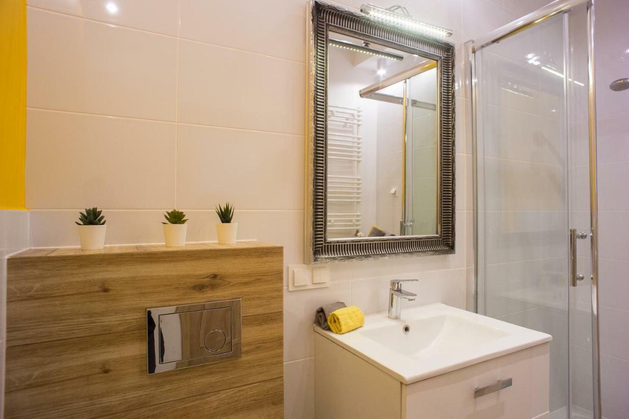 Atrium Apartment Z Garazem Torun Exterior photo